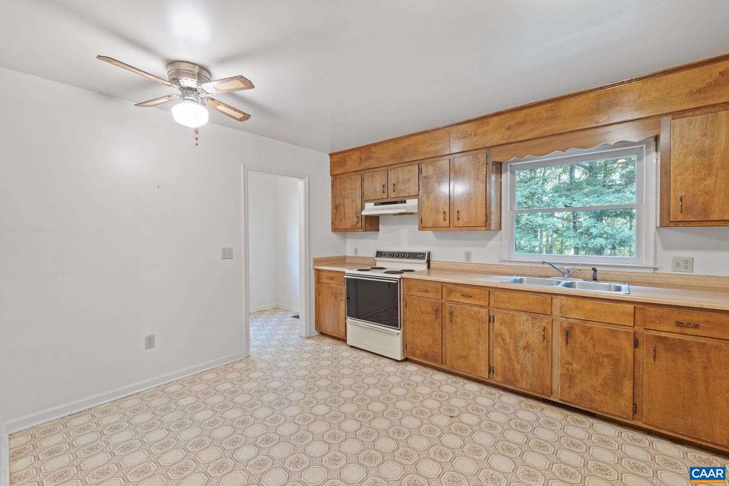 406 GREEN MEADOW LN, SCOTTSVILLE, Virginia 24590, 3 Bedrooms Bedrooms, ,1 BathroomBathrooms,Residential,For sale,406 GREEN MEADOW LN,665404 MLS # 665404