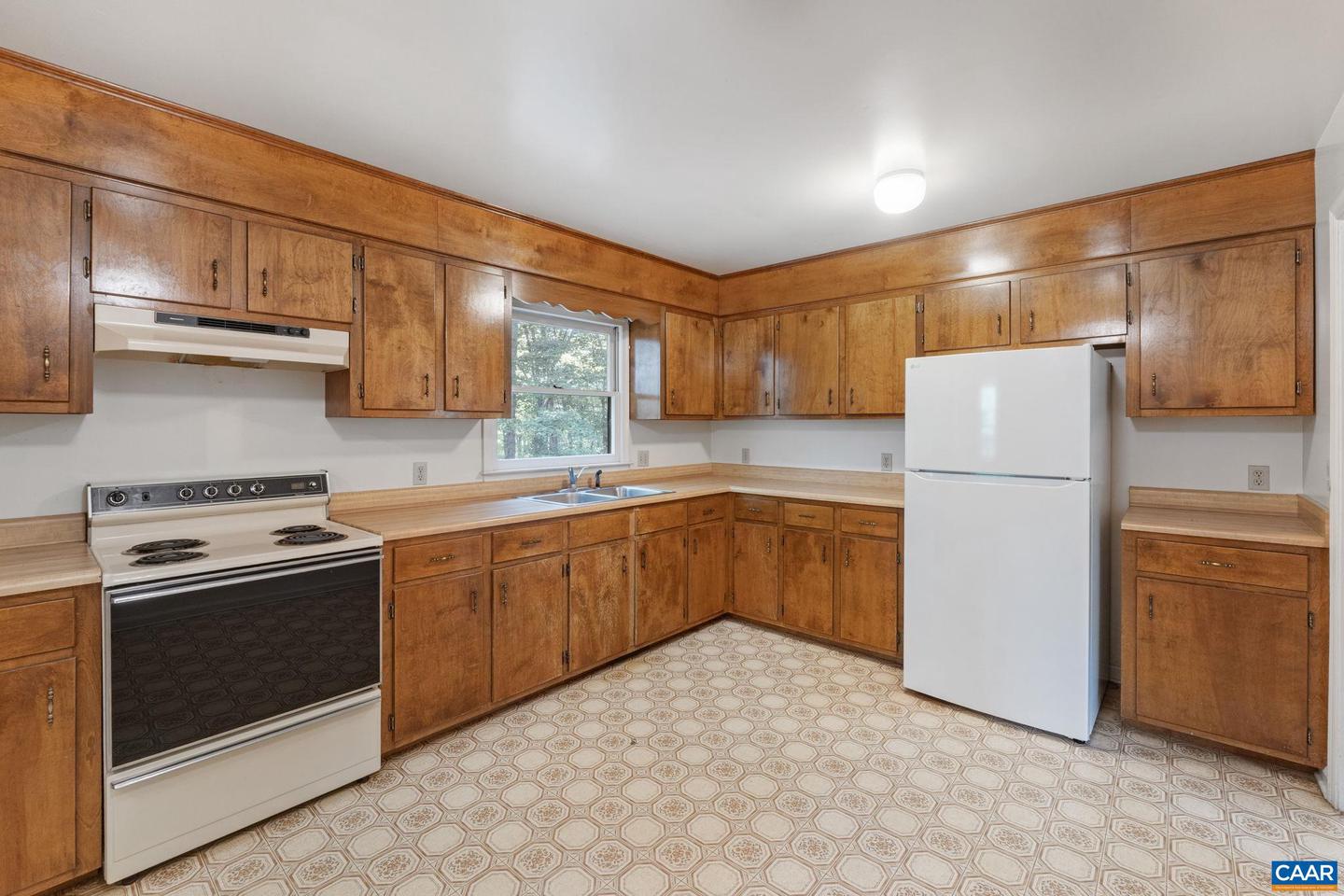 406 GREEN MEADOW LN, SCOTTSVILLE, Virginia 24590, 3 Bedrooms Bedrooms, ,1 BathroomBathrooms,Residential,For sale,406 GREEN MEADOW LN,665404 MLS # 665404