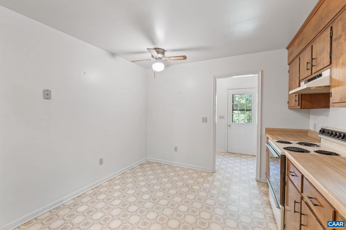 406 GREEN MEADOW LN, SCOTTSVILLE, Virginia 24590, 3 Bedrooms Bedrooms, ,1 BathroomBathrooms,Residential,For sale,406 GREEN MEADOW LN,665404 MLS # 665404