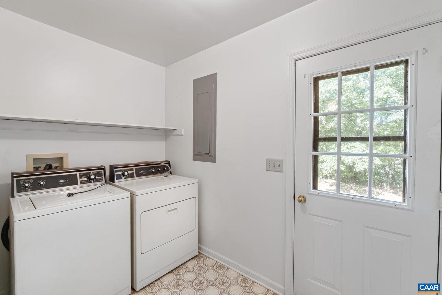 406 GREEN MEADOW LN, SCOTTSVILLE, Virginia 24590, 3 Bedrooms Bedrooms, ,1 BathroomBathrooms,Residential,For sale,406 GREEN MEADOW LN,665404 MLS # 665404