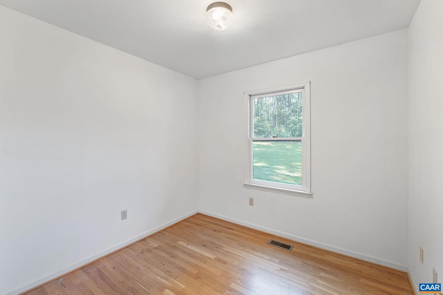 406 GREEN MEADOW LN, SCOTTSVILLE, Virginia 24590, 3 Bedrooms Bedrooms, ,1 BathroomBathrooms,Residential,For sale,406 GREEN MEADOW LN,665404 MLS # 665404