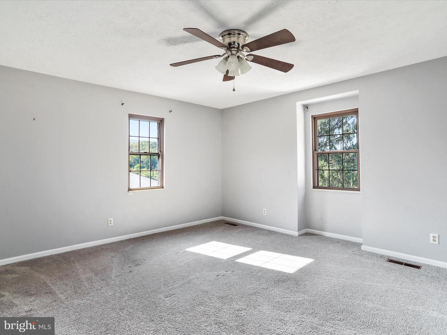 7515 STONEWALL JACKSON HWY, FRONT ROYAL, Virginia 22630, 4 Bedrooms Bedrooms, ,3 BathroomsBathrooms,Farm,For sale,7515 STONEWALL JACKSON HWY,VAWR2011364 MLS # VAWR2011364