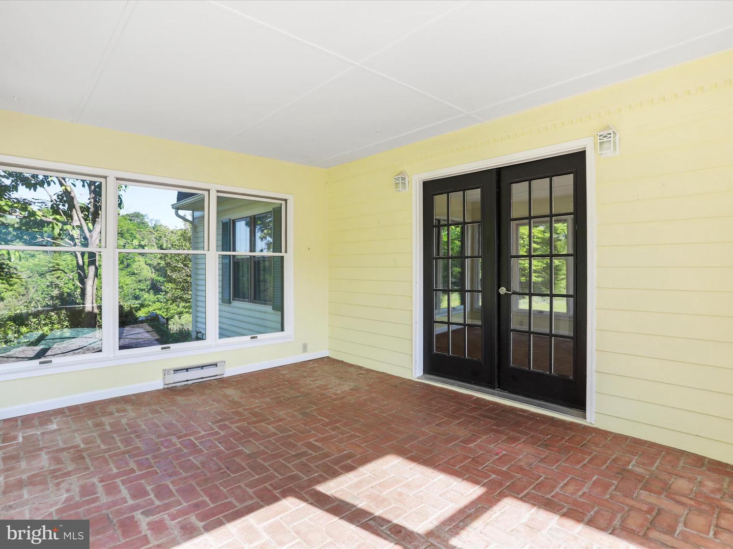7515 STONEWALL JACKSON HWY, FRONT ROYAL, Virginia 22630, 4 Bedrooms Bedrooms, ,3 BathroomsBathrooms,Farm,For sale,7515 STONEWALL JACKSON HWY,VAWR2011364 MLS # VAWR2011364