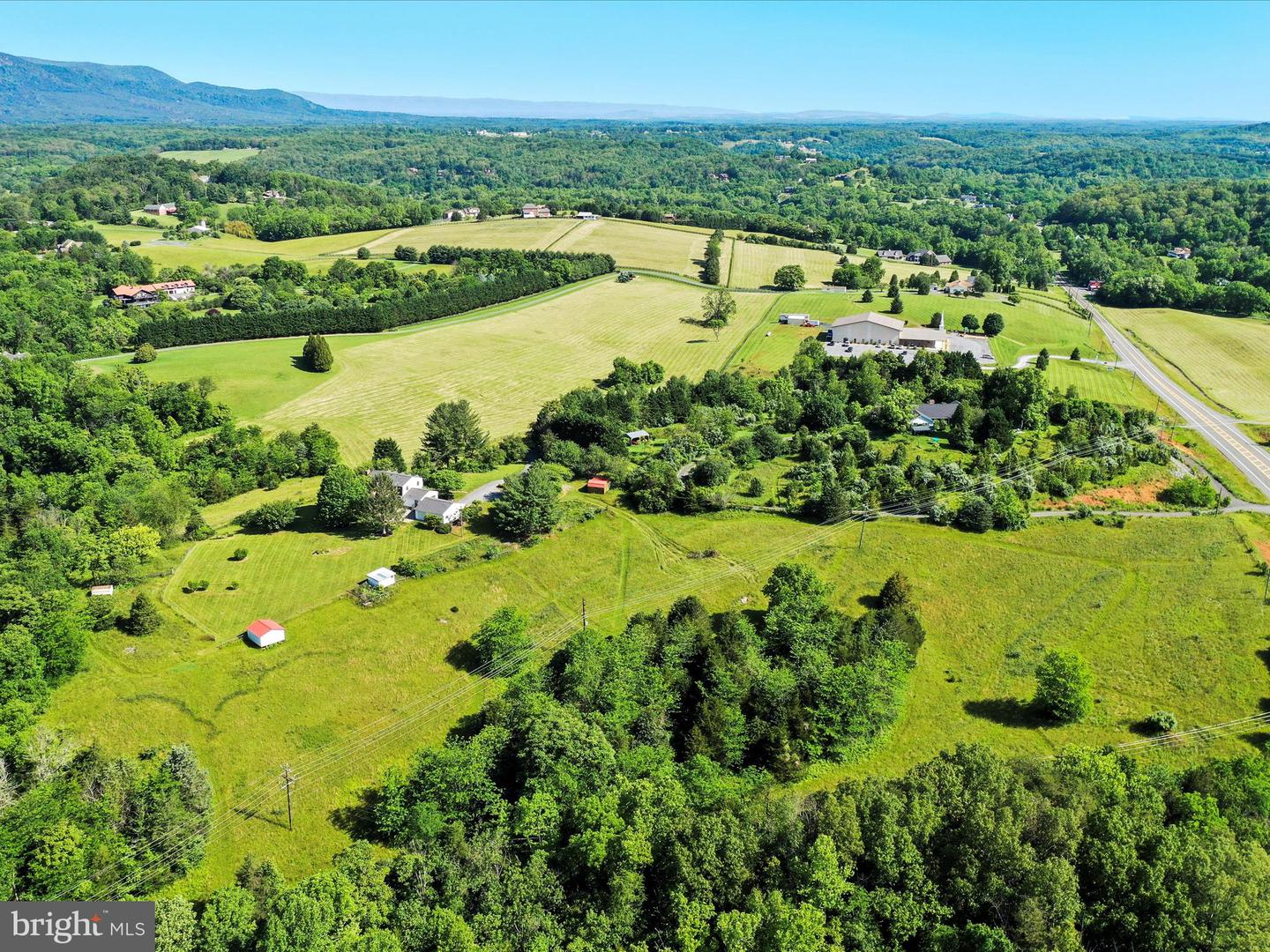 7515 STONEWALL JACKSON HWY, FRONT ROYAL, Virginia 22630, 4 Bedrooms Bedrooms, ,3 BathroomsBathrooms,Farm,For sale,7515 STONEWALL JACKSON HWY,VAWR2011364 MLS # VAWR2011364