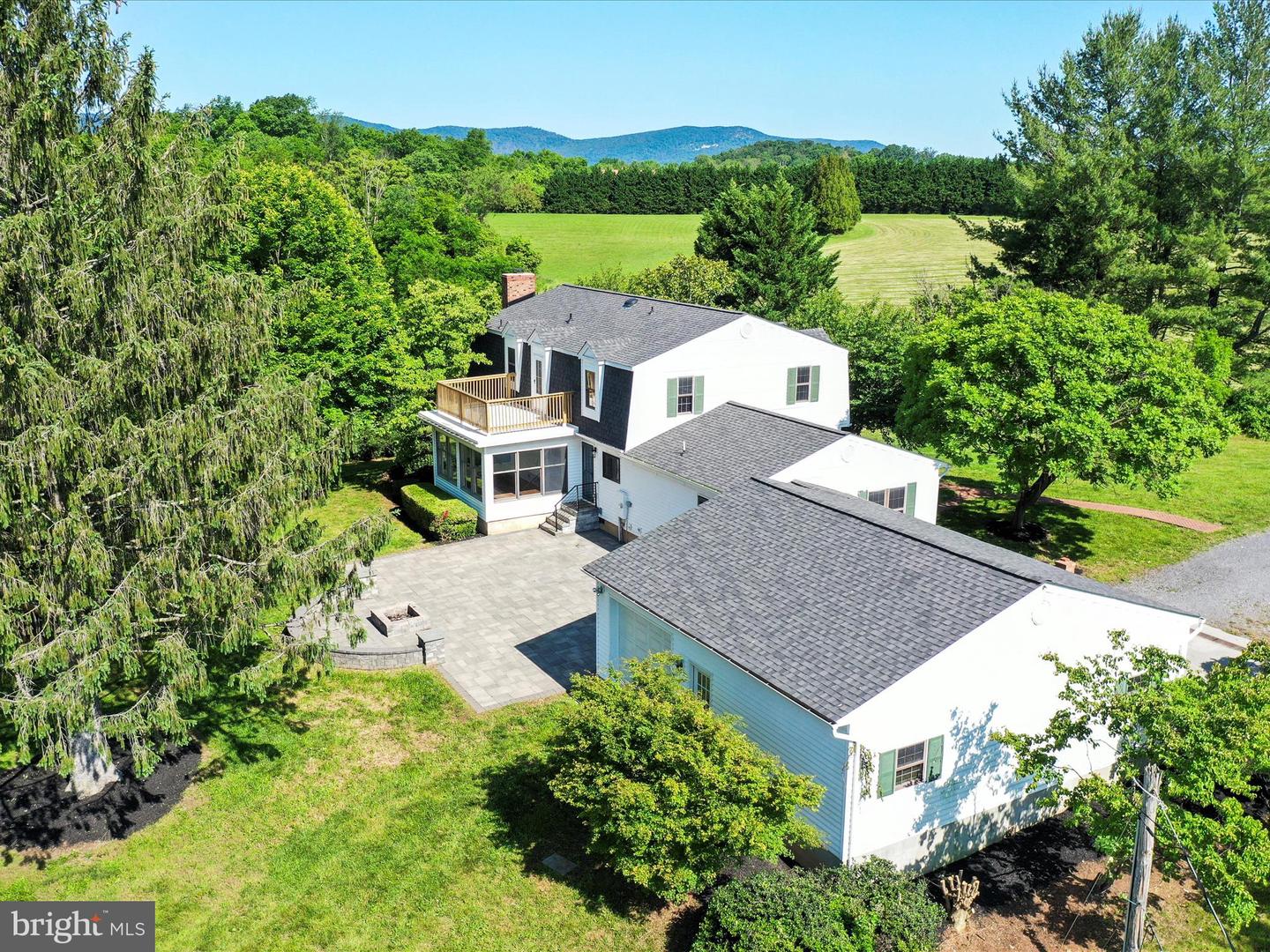 7515 STONEWALL JACKSON HWY, FRONT ROYAL, Virginia 22630, 4 Bedrooms Bedrooms, ,3 BathroomsBathrooms,Farm,For sale,7515 STONEWALL JACKSON HWY,VAWR2011364 MLS # VAWR2011364