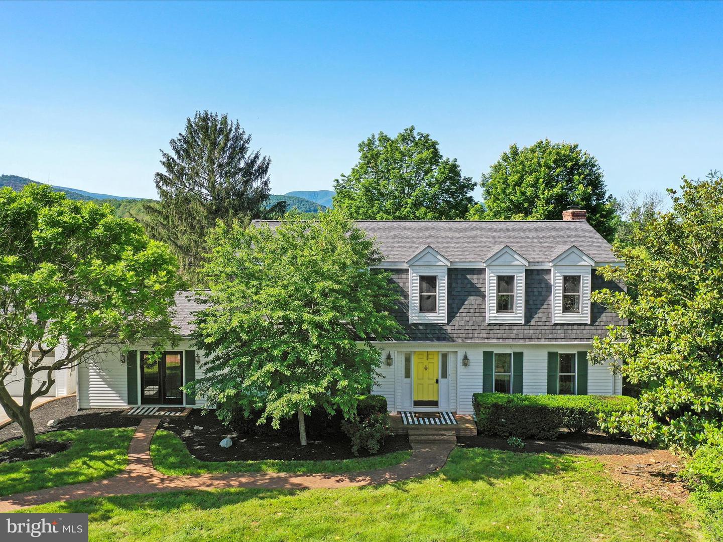 7515 STONEWALL JACKSON HWY, FRONT ROYAL, Virginia 22630, 4 Bedrooms Bedrooms, ,3 BathroomsBathrooms,Farm,For sale,7515 STONEWALL JACKSON HWY,VAWR2011364 MLS # VAWR2011364