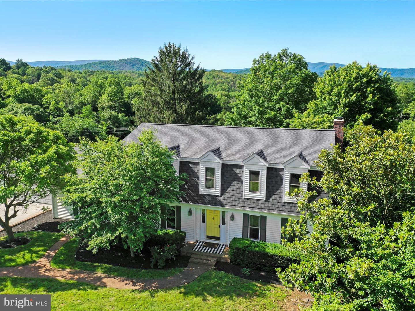 7515 STONEWALL JACKSON HWY, FRONT ROYAL, Virginia 22630, 4 Bedrooms Bedrooms, ,3 BathroomsBathrooms,Farm,For sale,7515 STONEWALL JACKSON HWY,VAWR2011364 MLS # VAWR2011364