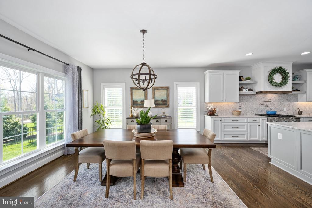 10605 SPRINGVALE LN, SPOTSYLVANIA, Virginia 22551, 5 Bedrooms Bedrooms, ,5 BathroomsBathrooms,Residential,10605 SPRINGVALE LN,VASP2031872 MLS # VASP2031872