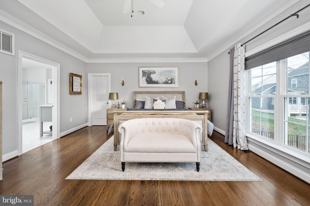 10605 SPRINGVALE LN, SPOTSYLVANIA, Virginia 22551, 5 Bedrooms Bedrooms, ,5 BathroomsBathrooms,Residential,10605 SPRINGVALE LN,VASP2031872 MLS # VASP2031872