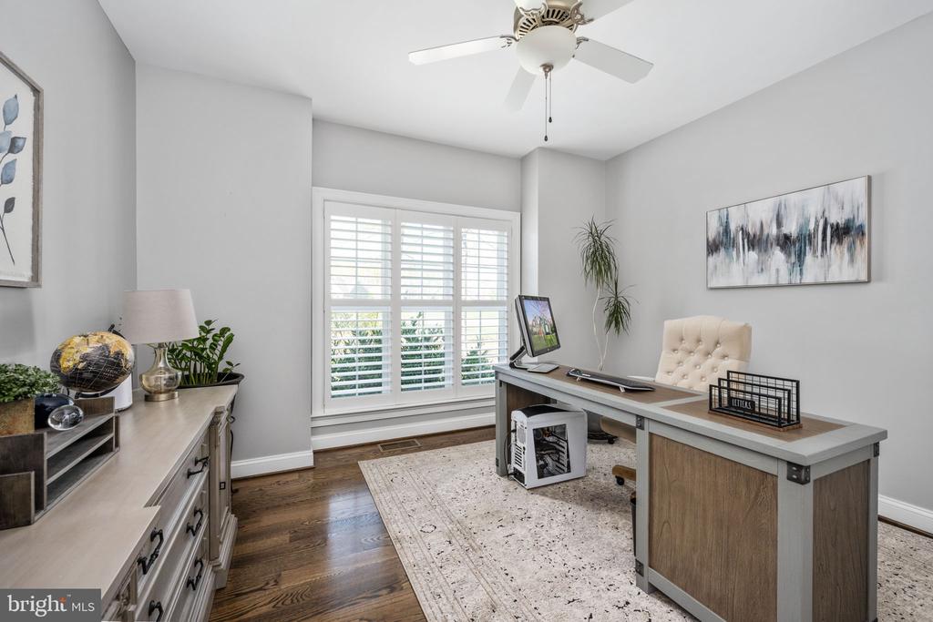10605 SPRINGVALE LN, SPOTSYLVANIA, Virginia 22551, 5 Bedrooms Bedrooms, ,5 BathroomsBathrooms,Residential,10605 SPRINGVALE LN,VASP2031872 MLS # VASP2031872