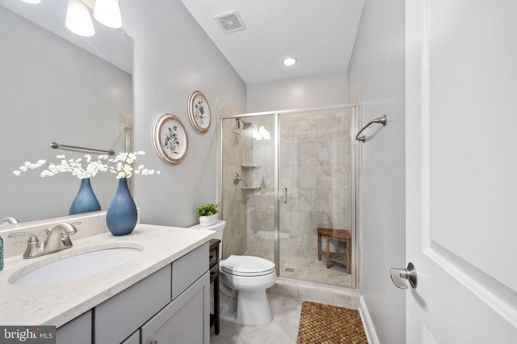 10605 SPRINGVALE LN, SPOTSYLVANIA, Virginia 22551, 5 Bedrooms Bedrooms, ,5 BathroomsBathrooms,Residential,10605 SPRINGVALE LN,VASP2031872 MLS # VASP2031872