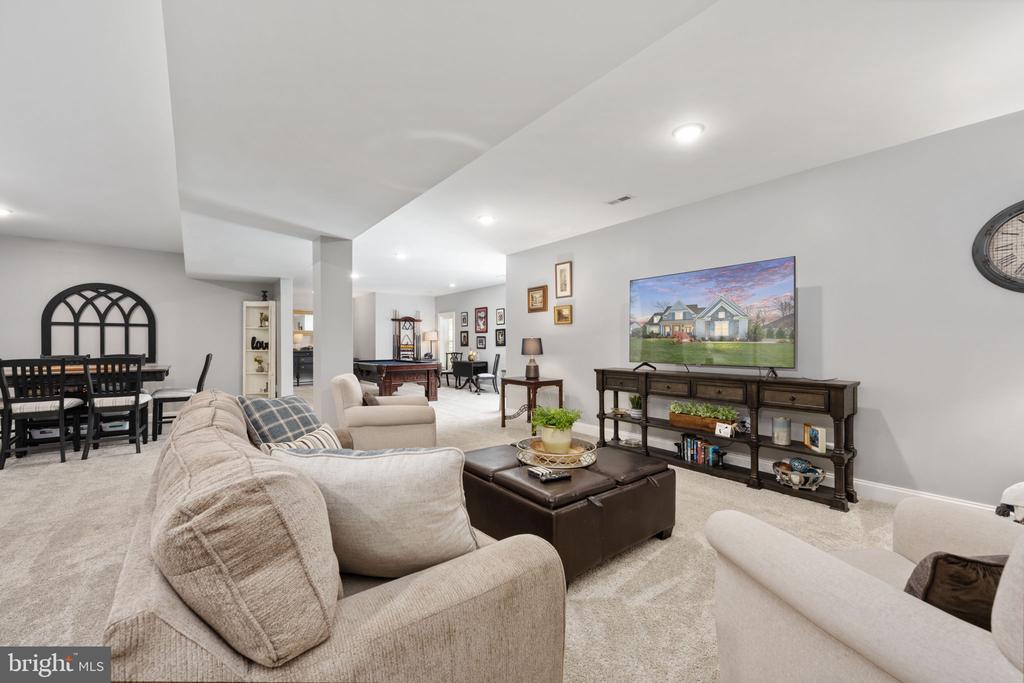 10605 SPRINGVALE LN, SPOTSYLVANIA, Virginia 22551, 5 Bedrooms Bedrooms, ,5 BathroomsBathrooms,Residential,10605 SPRINGVALE LN,VASP2031872 MLS # VASP2031872