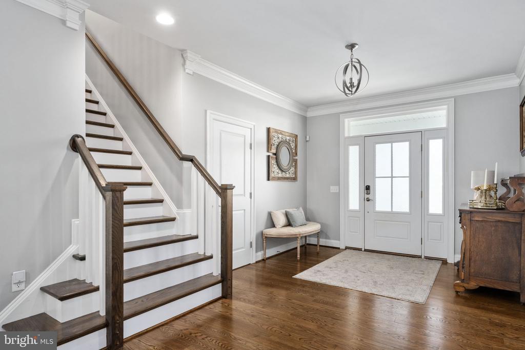 10605 SPRINGVALE LN, SPOTSYLVANIA, Virginia 22551, 5 Bedrooms Bedrooms, ,5 BathroomsBathrooms,Residential,10605 SPRINGVALE LN,VASP2031872 MLS # VASP2031872