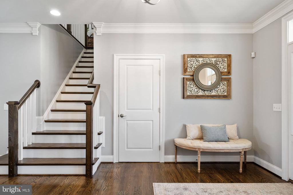 10605 SPRINGVALE LN, SPOTSYLVANIA, Virginia 22551, 5 Bedrooms Bedrooms, ,5 BathroomsBathrooms,Residential,10605 SPRINGVALE LN,VASP2031872 MLS # VASP2031872