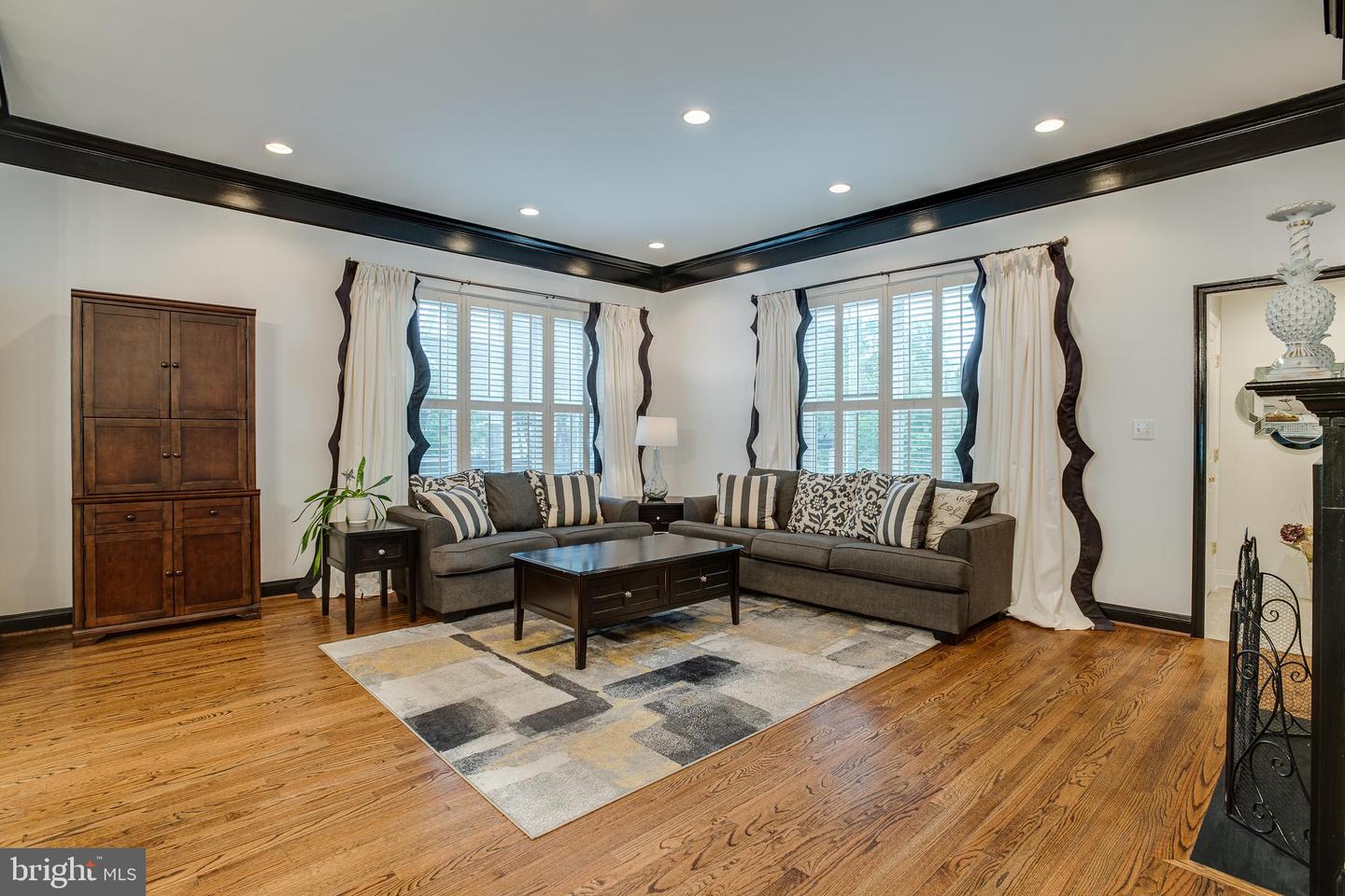 6735 ECKERT CT, WARRENTON, Virginia 20187, 5 Bedrooms Bedrooms, ,3 BathroomsBathrooms,Residential,For sale,6735 ECKERT CT,VAFQ2015614 MLS # VAFQ2015614