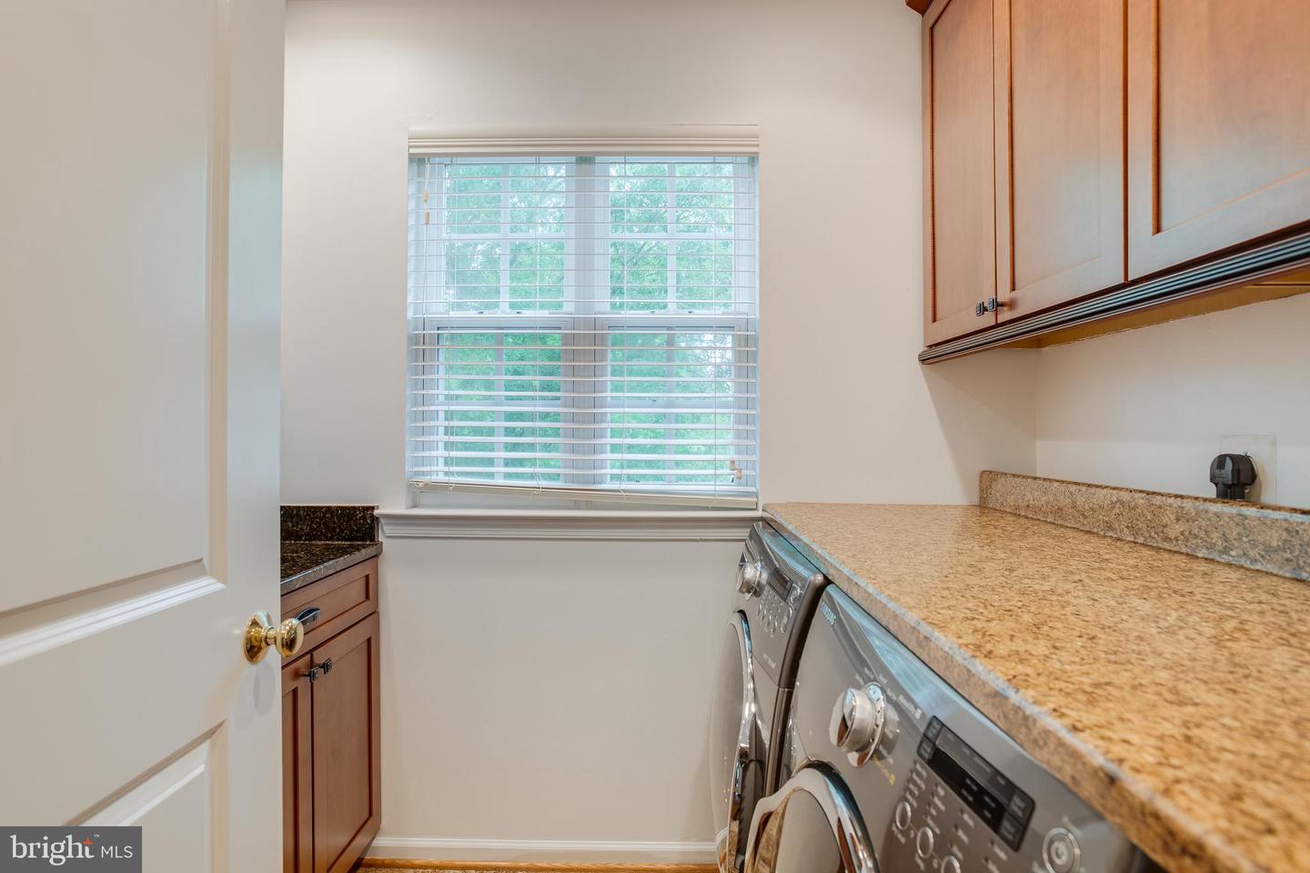 6735 ECKERT CT, WARRENTON, Virginia 20187, 5 Bedrooms Bedrooms, ,3 BathroomsBathrooms,Residential,For sale,6735 ECKERT CT,VAFQ2015614 MLS # VAFQ2015614