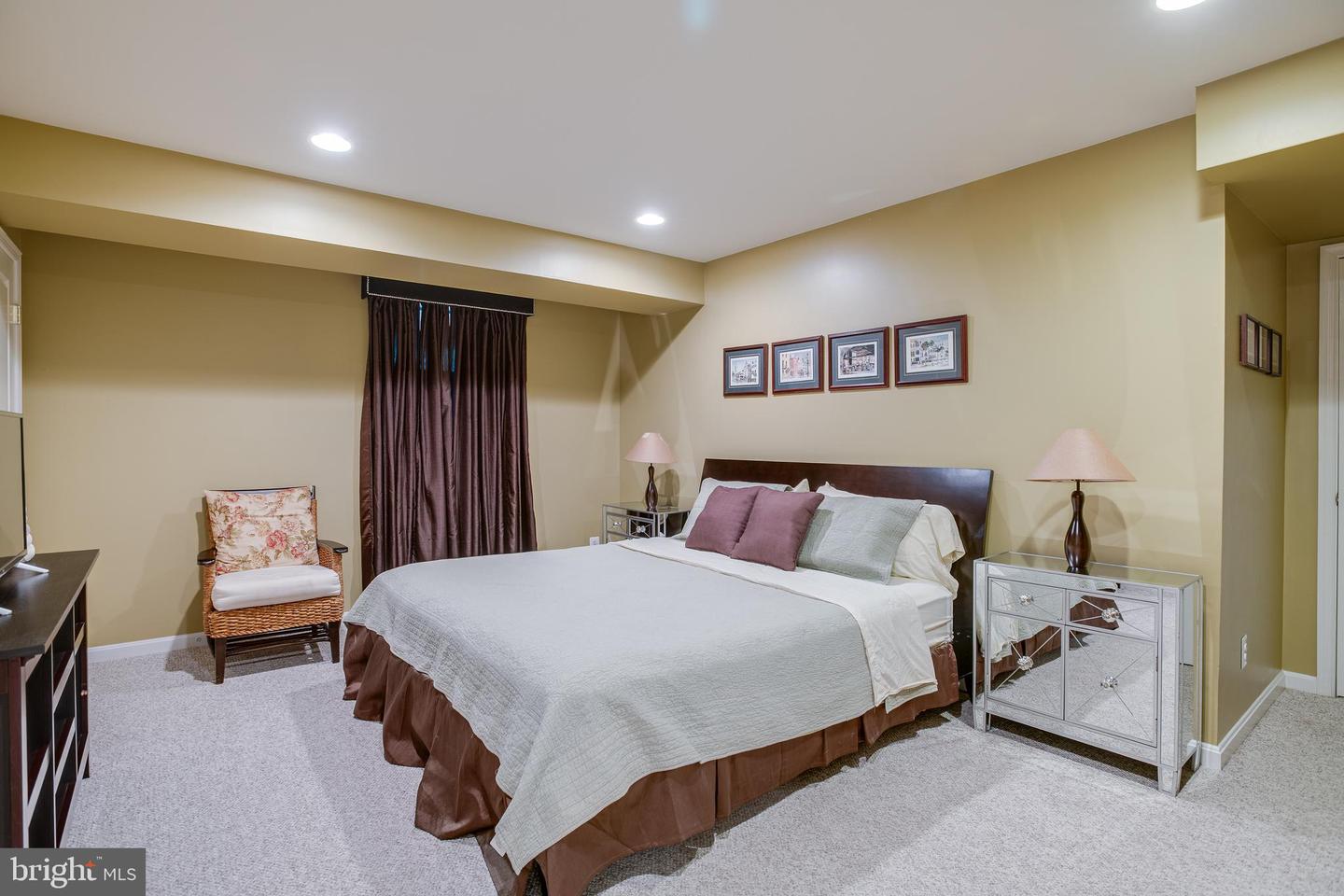 6735 ECKERT CT, WARRENTON, Virginia 20187, 5 Bedrooms Bedrooms, ,3 BathroomsBathrooms,Residential,For sale,6735 ECKERT CT,VAFQ2015614 MLS # VAFQ2015614