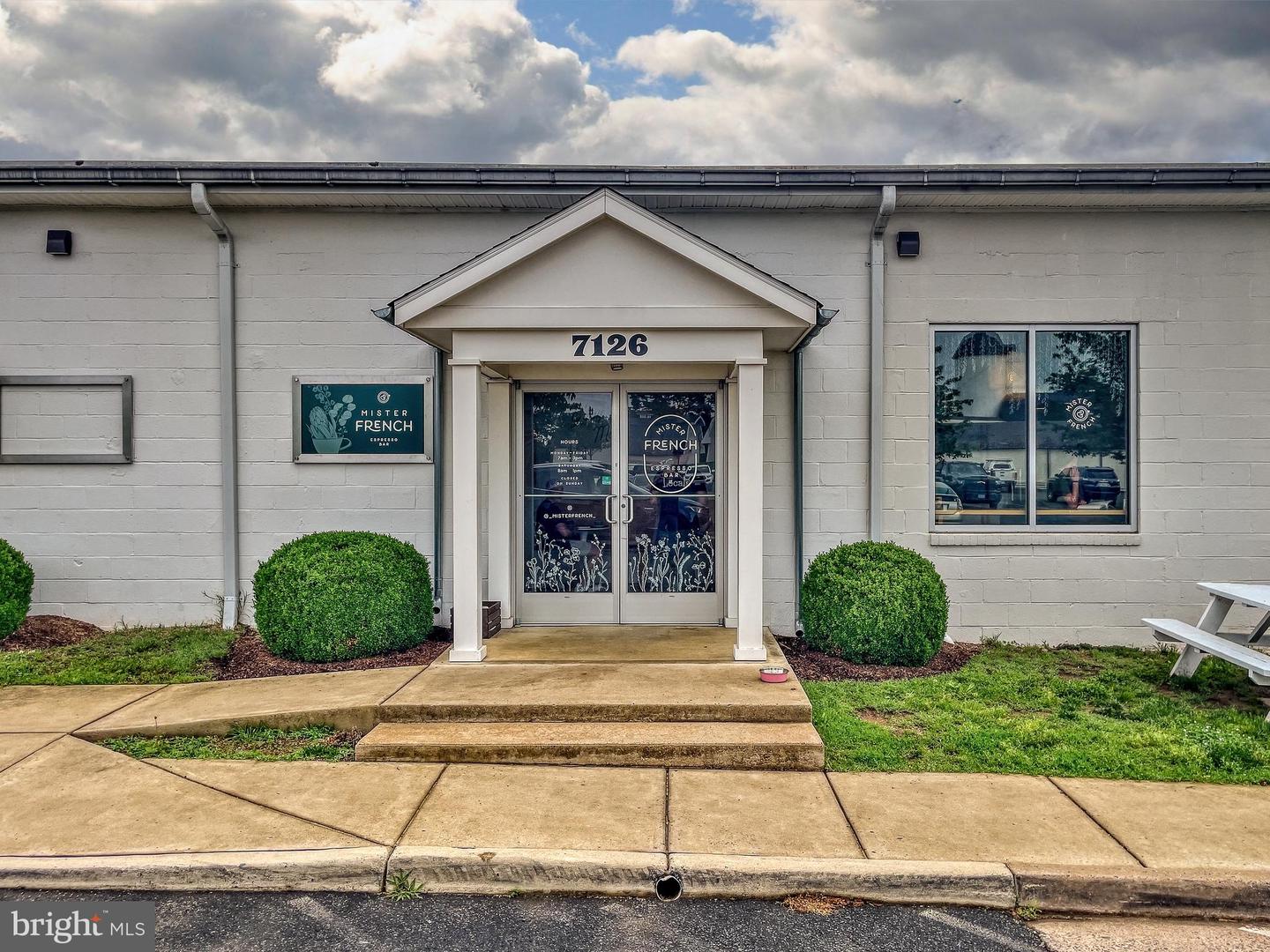 6735 ECKERT CT, WARRENTON, Virginia 20187, 5 Bedrooms Bedrooms, ,3 BathroomsBathrooms,Residential,For sale,6735 ECKERT CT,VAFQ2015614 MLS # VAFQ2015614