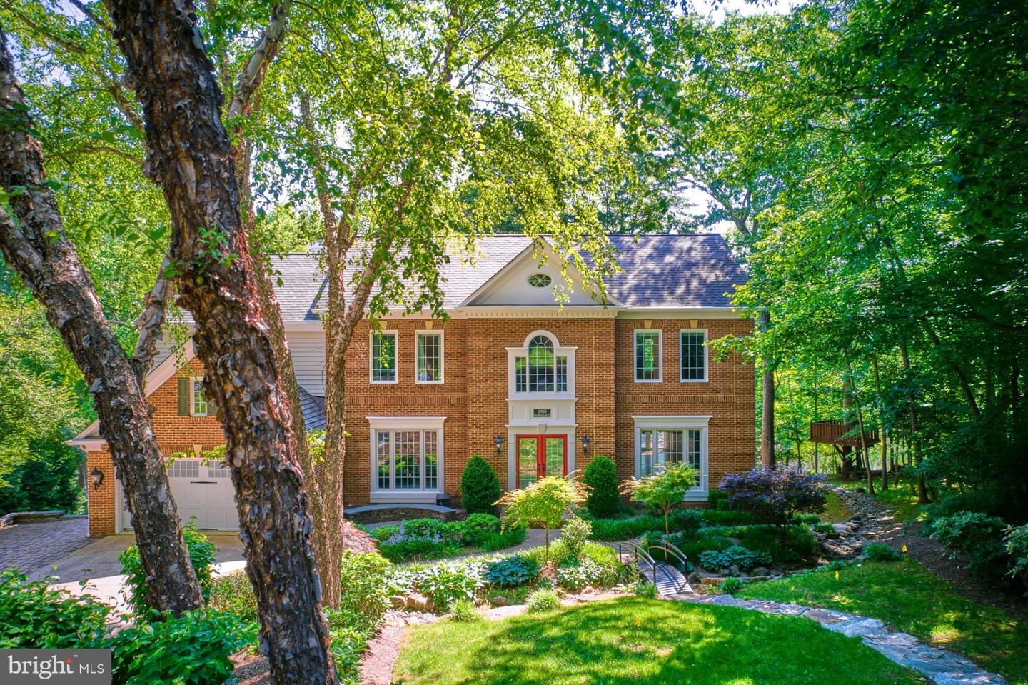 11905 CHAMPION LAKE CT, HERNDON, Virginia 20170, 5 Bedrooms Bedrooms, ,4 BathroomsBathrooms,Residential,For sale,11905 CHAMPION LAKE CT,VAFX2226692 MLS # VAFX2226692