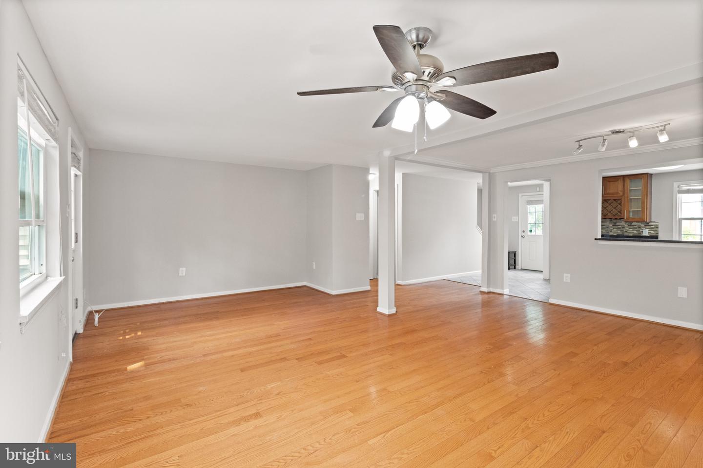 8042 SAINT ANNES CT, ALEXANDRIA, Virginia 22309, 3 Bedrooms Bedrooms, ,3 BathroomsBathrooms,Residential,For sale,8042 SAINT ANNES CT,VAFX2227768 MLS # VAFX2227768