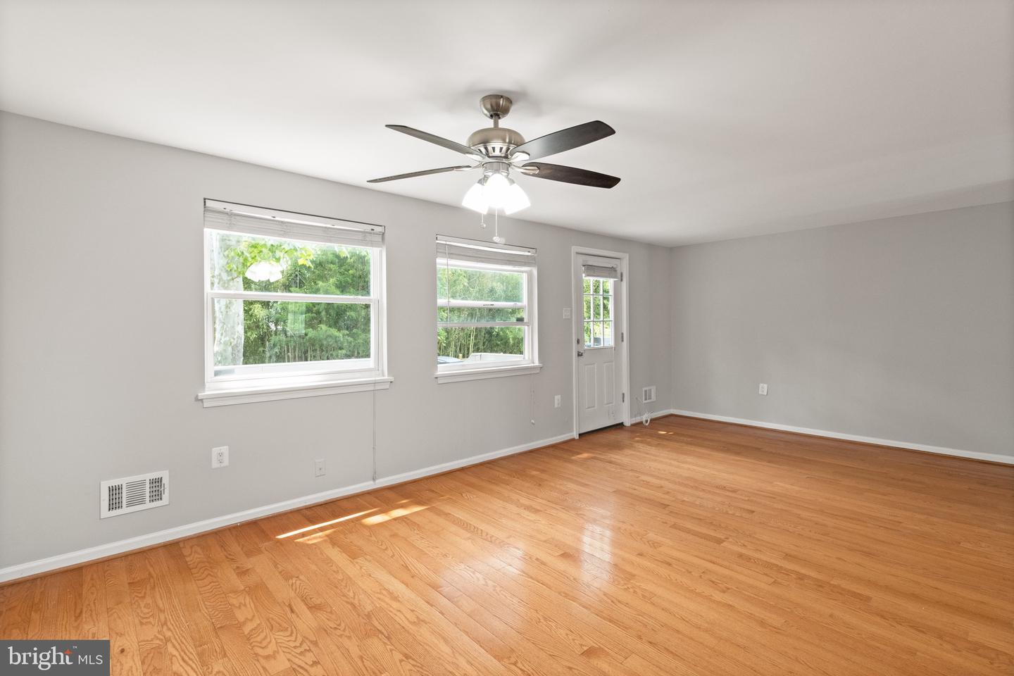 8042 SAINT ANNES CT, ALEXANDRIA, Virginia 22309, 3 Bedrooms Bedrooms, ,3 BathroomsBathrooms,Residential,For sale,8042 SAINT ANNES CT,VAFX2227768 MLS # VAFX2227768