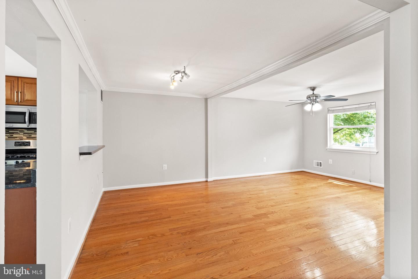8042 SAINT ANNES CT, ALEXANDRIA, Virginia 22309, 3 Bedrooms Bedrooms, ,3 BathroomsBathrooms,Residential,For sale,8042 SAINT ANNES CT,VAFX2227768 MLS # VAFX2227768