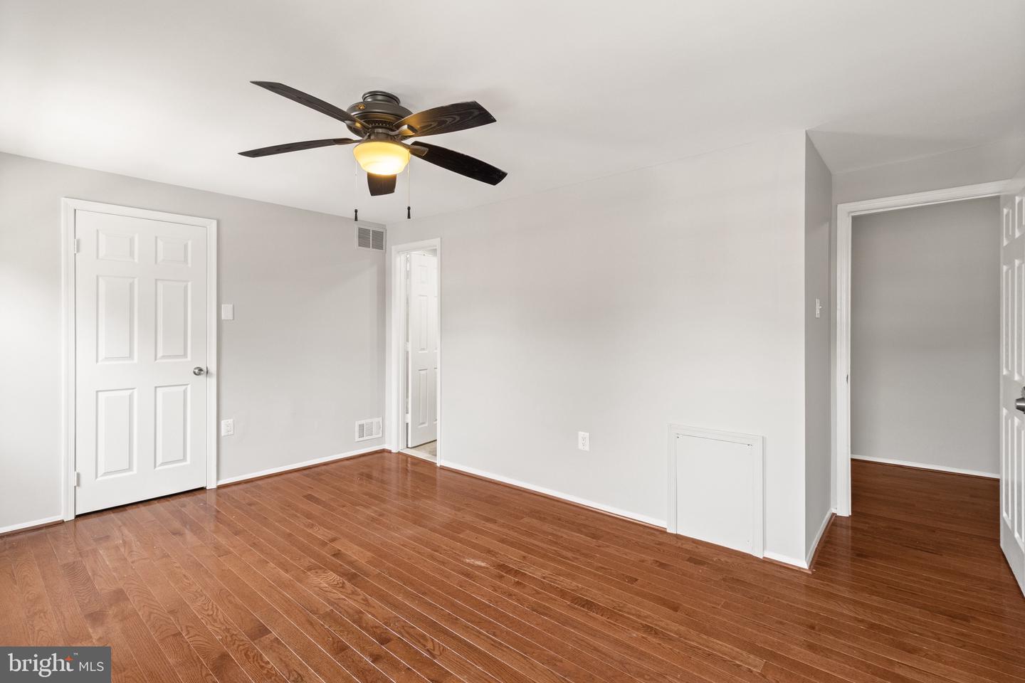 8042 SAINT ANNES CT, ALEXANDRIA, Virginia 22309, 3 Bedrooms Bedrooms, ,3 BathroomsBathrooms,Residential,For sale,8042 SAINT ANNES CT,VAFX2227768 MLS # VAFX2227768