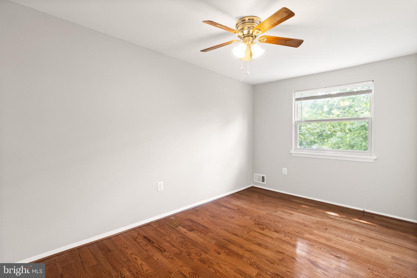 8042 SAINT ANNES CT, ALEXANDRIA, Virginia 22309, 3 Bedrooms Bedrooms, ,3 BathroomsBathrooms,Residential,For sale,8042 SAINT ANNES CT,VAFX2227768 MLS # VAFX2227768