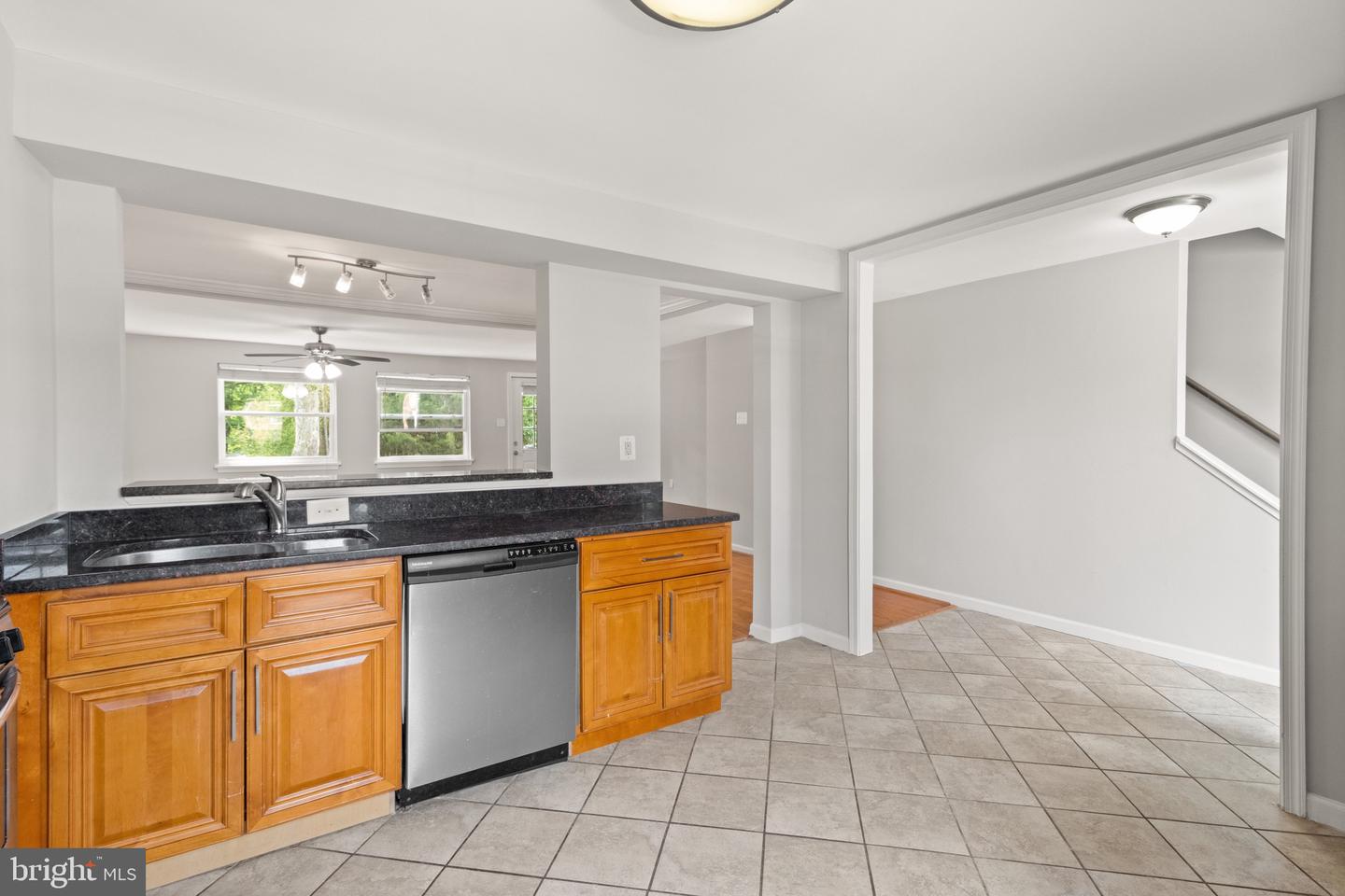 8042 SAINT ANNES CT, ALEXANDRIA, Virginia 22309, 3 Bedrooms Bedrooms, ,3 BathroomsBathrooms,Residential,For sale,8042 SAINT ANNES CT,VAFX2227768 MLS # VAFX2227768