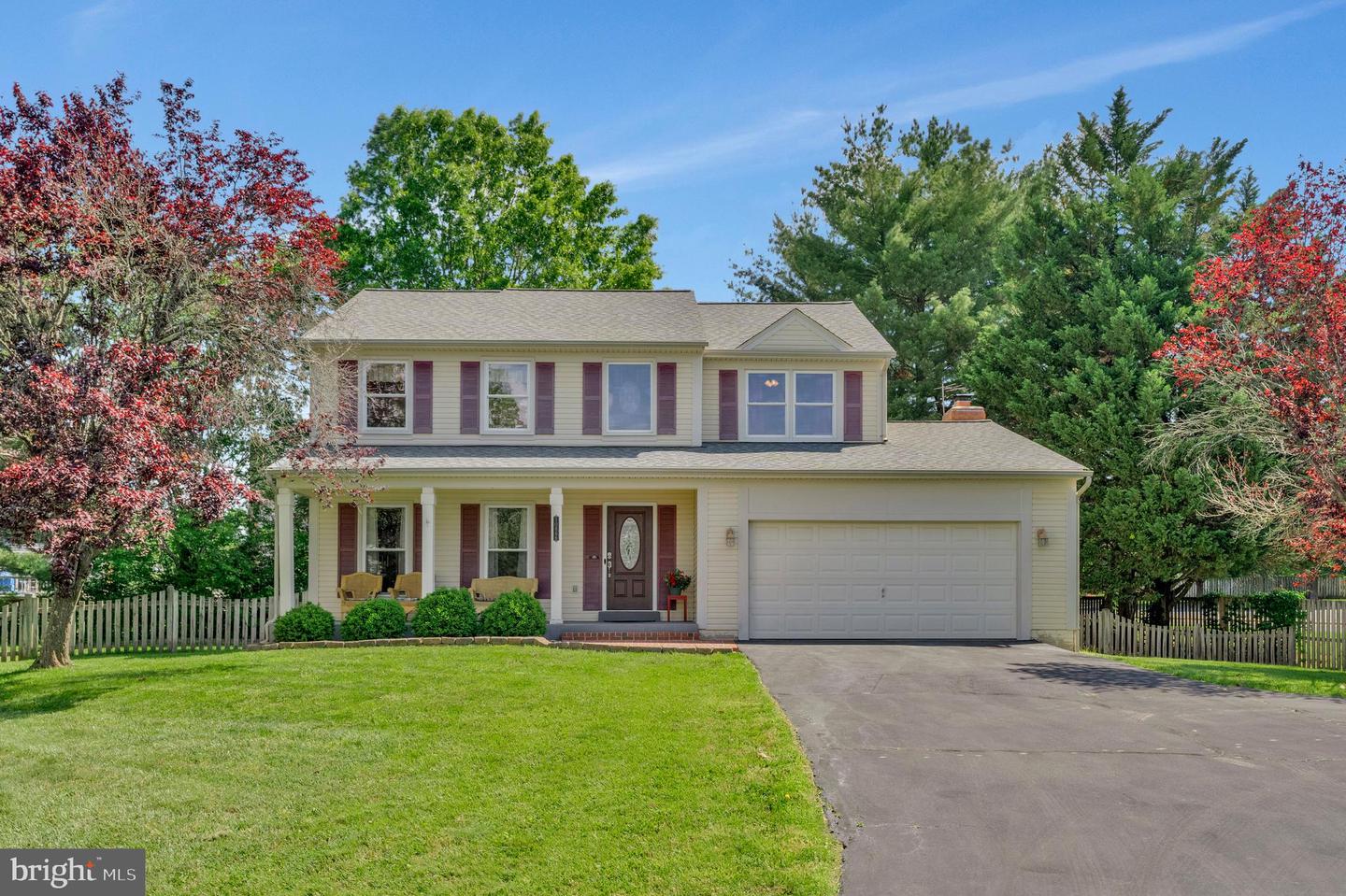 10866 MONTICELLO CT, GREAT FALLS, Virginia 22066, 3 Bedrooms Bedrooms, ,2 BathroomsBathrooms,Residential,For sale,10866 MONTICELLO CT,VALO2092332 MLS # VALO2092332
