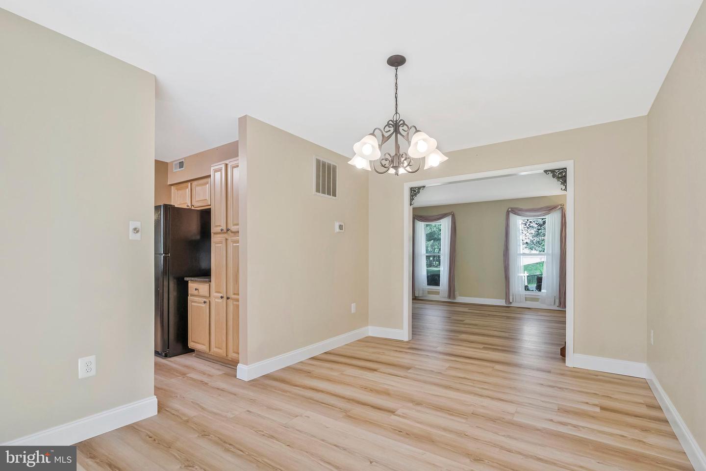 10866 MONTICELLO CT, GREAT FALLS, Virginia 22066, 3 Bedrooms Bedrooms, ,2 BathroomsBathrooms,Residential,For sale,10866 MONTICELLO CT,VALO2092332 MLS # VALO2092332