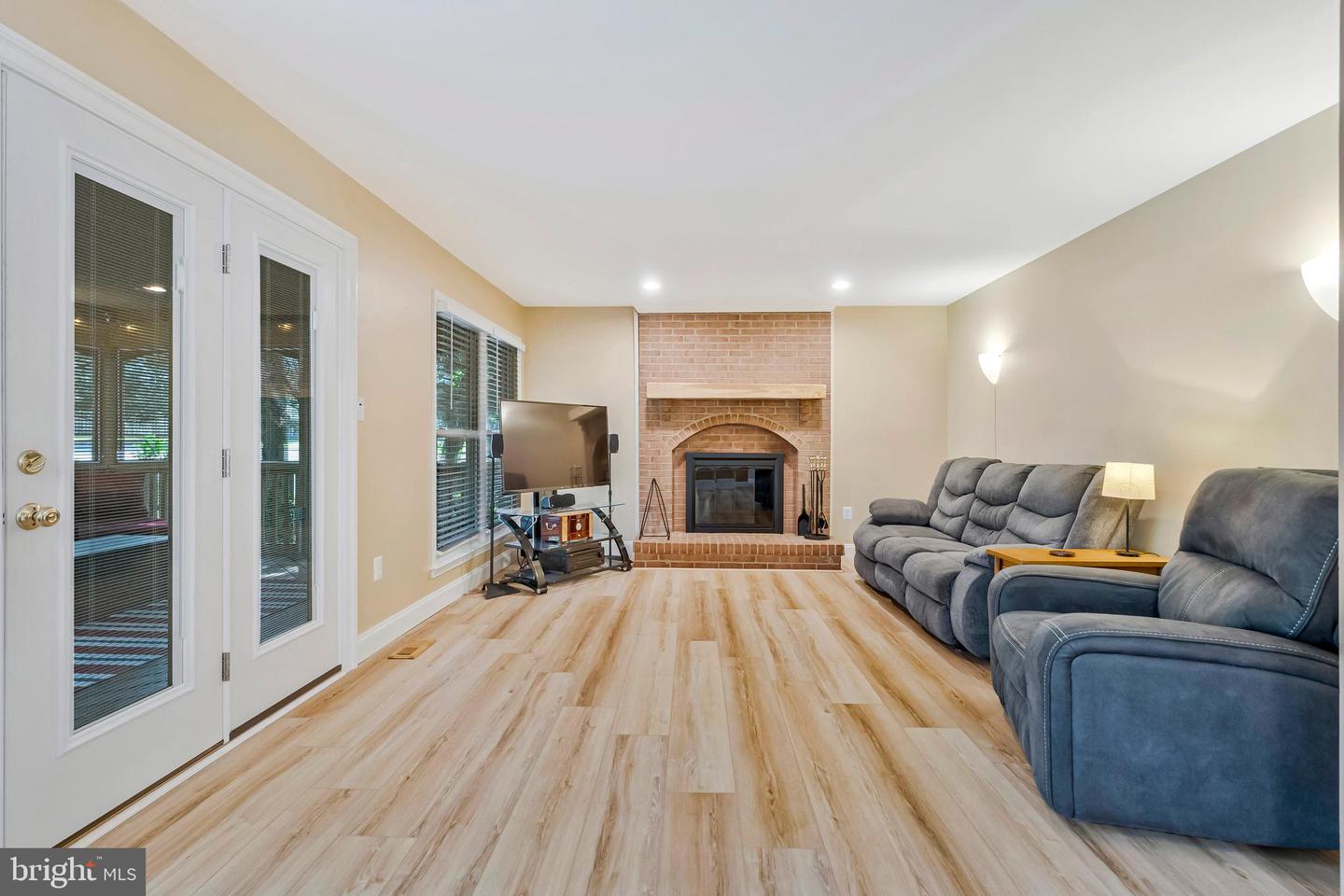 10866 MONTICELLO CT, GREAT FALLS, Virginia 22066, 3 Bedrooms Bedrooms, ,2 BathroomsBathrooms,Residential,For sale,10866 MONTICELLO CT,VALO2092332 MLS # VALO2092332
