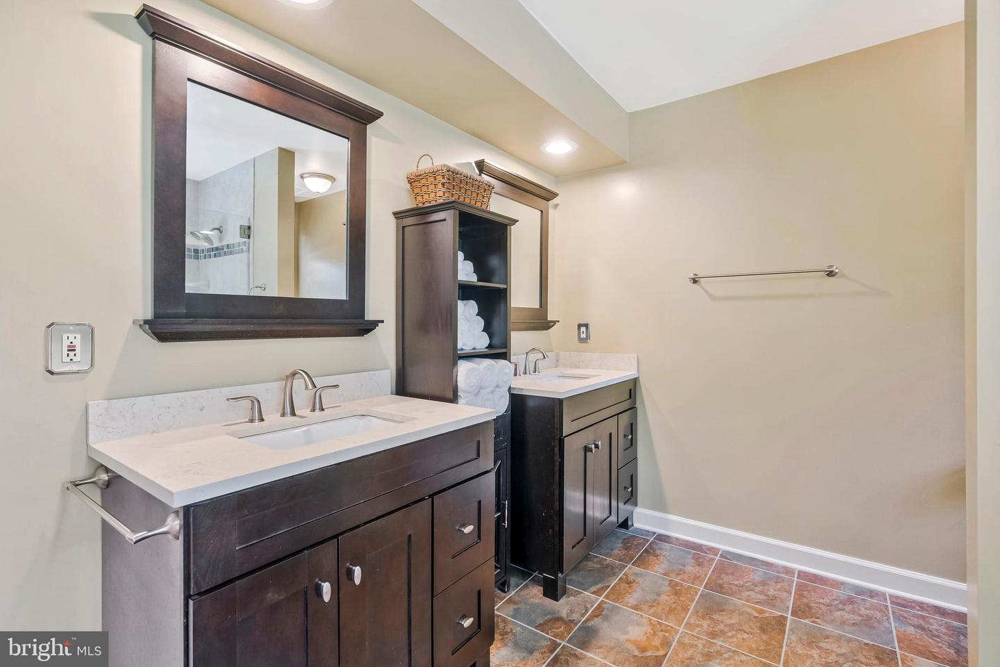 10866 MONTICELLO CT, GREAT FALLS, Virginia 22066, 3 Bedrooms Bedrooms, ,2 BathroomsBathrooms,Residential,For sale,10866 MONTICELLO CT,VALO2092332 MLS # VALO2092332