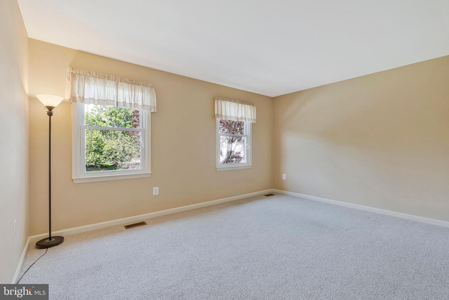 10866 MONTICELLO CT, GREAT FALLS, Virginia 22066, 3 Bedrooms Bedrooms, ,2 BathroomsBathrooms,Residential,For sale,10866 MONTICELLO CT,VALO2092332 MLS # VALO2092332