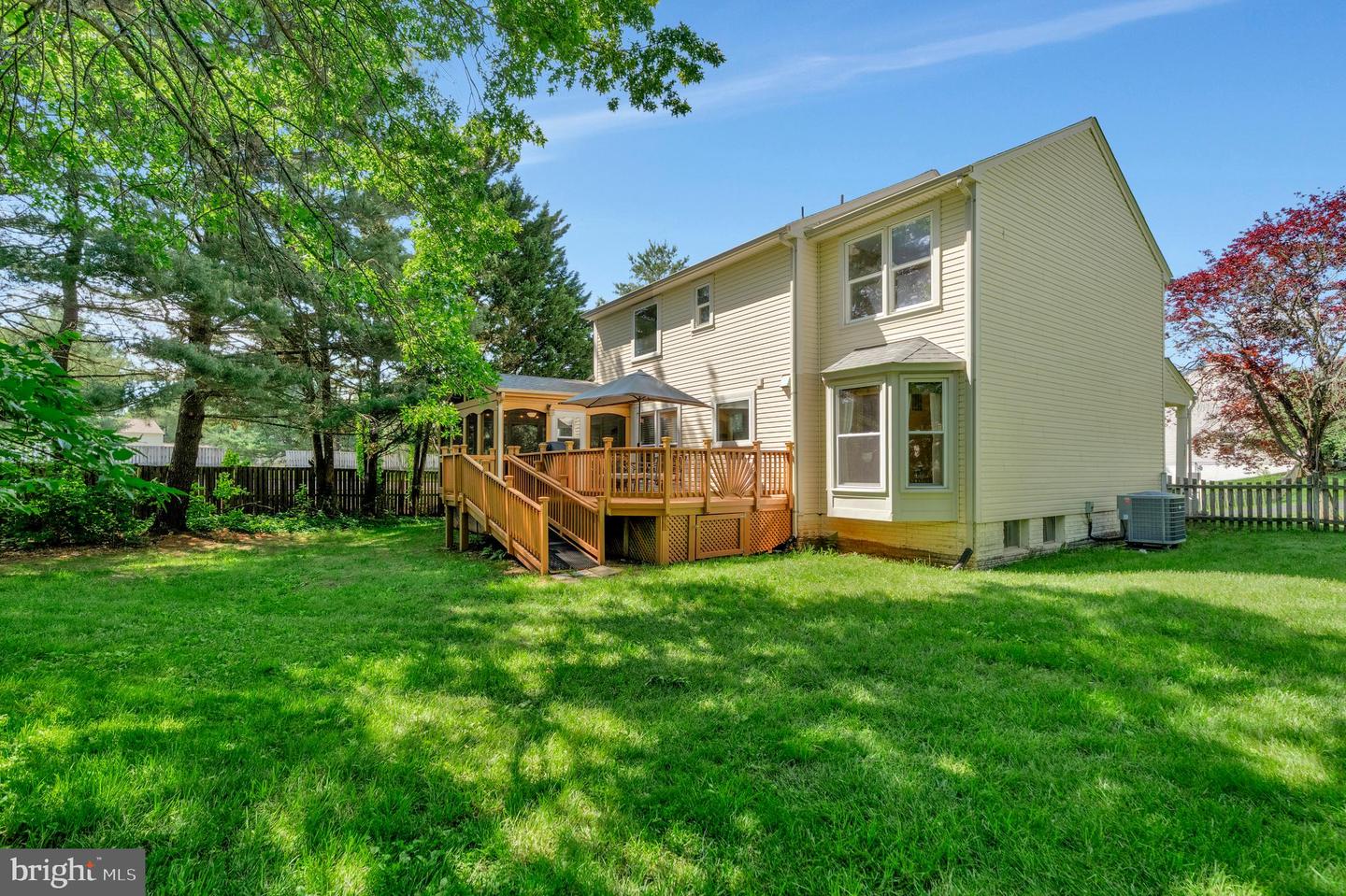 10866 MONTICELLO CT, GREAT FALLS, Virginia 22066, 3 Bedrooms Bedrooms, ,2 BathroomsBathrooms,Residential,For sale,10866 MONTICELLO CT,VALO2092332 MLS # VALO2092332