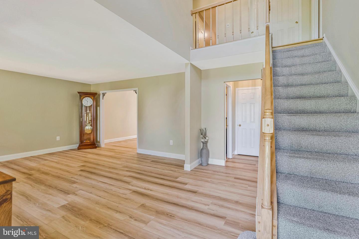 10866 MONTICELLO CT, GREAT FALLS, Virginia 22066, 3 Bedrooms Bedrooms, ,2 BathroomsBathrooms,Residential,For sale,10866 MONTICELLO CT,VALO2092332 MLS # VALO2092332
