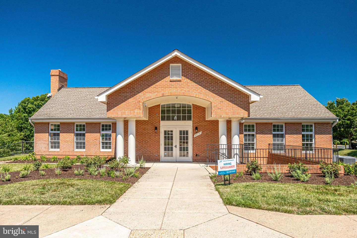 10866 MONTICELLO CT, GREAT FALLS, Virginia 22066, 3 Bedrooms Bedrooms, ,2 BathroomsBathrooms,Residential,For sale,10866 MONTICELLO CT,VALO2092332 MLS # VALO2092332