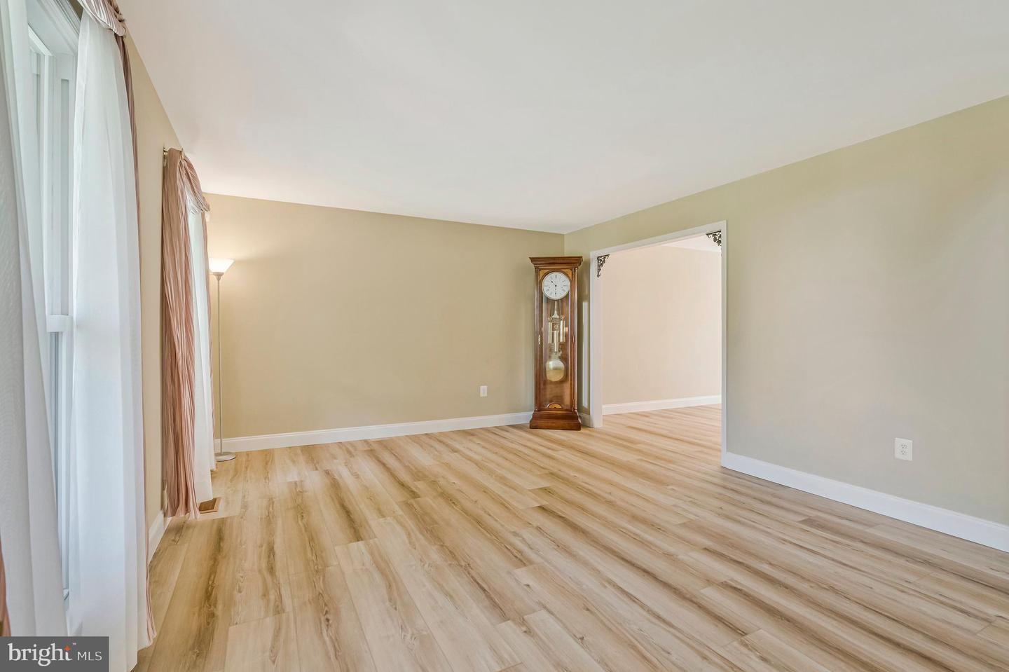 10866 MONTICELLO CT, GREAT FALLS, Virginia 22066, 3 Bedrooms Bedrooms, ,2 BathroomsBathrooms,Residential,For sale,10866 MONTICELLO CT,VALO2092332 MLS # VALO2092332