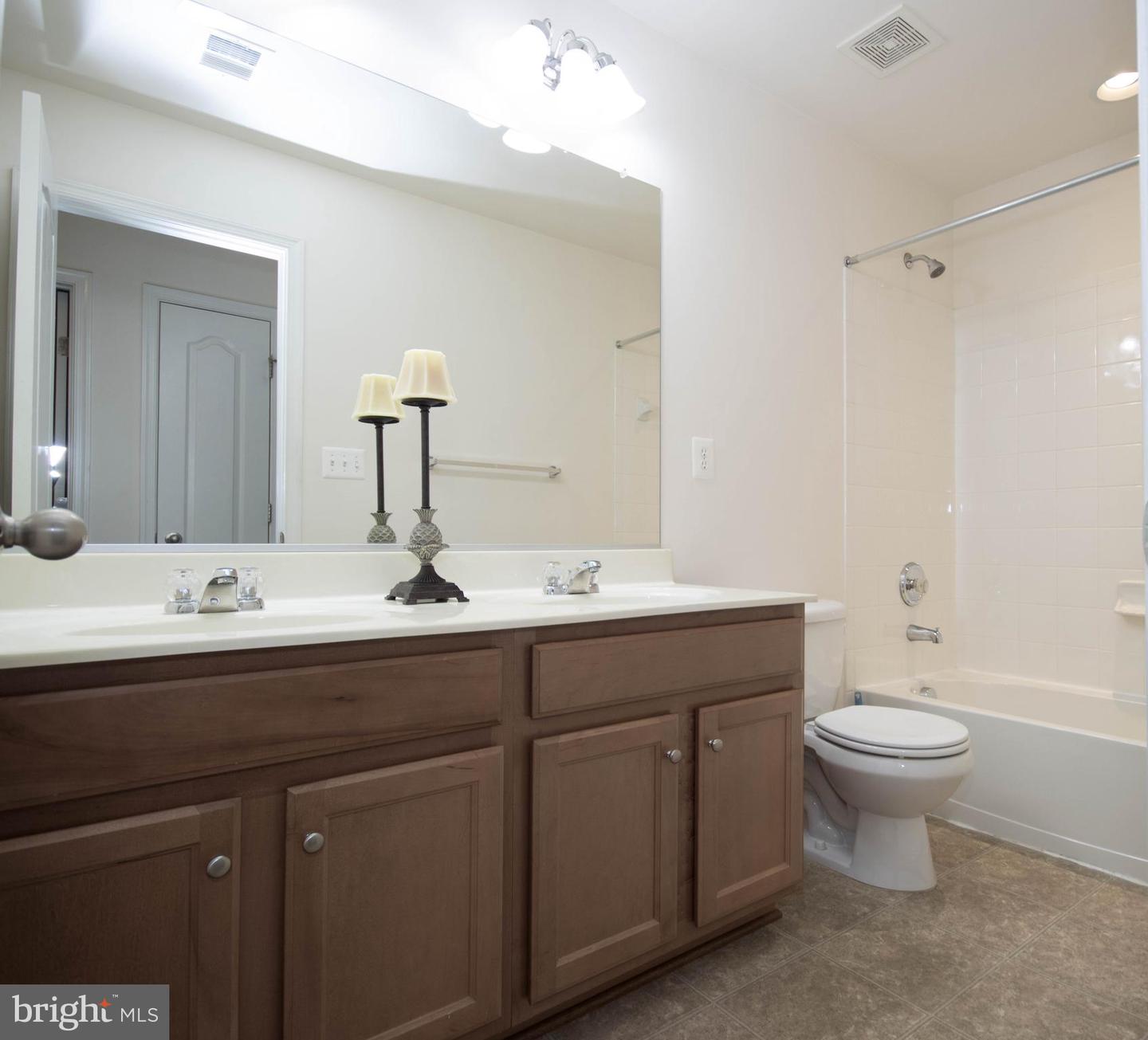 1294 DOGLEG DR, LOCUST GROVE, Virginia 22508, 5 Bedrooms Bedrooms, ,3 BathroomsBathrooms,Residential,For sale,1294 DOGLEG DR,VAOR2009286 MLS # VAOR2009286