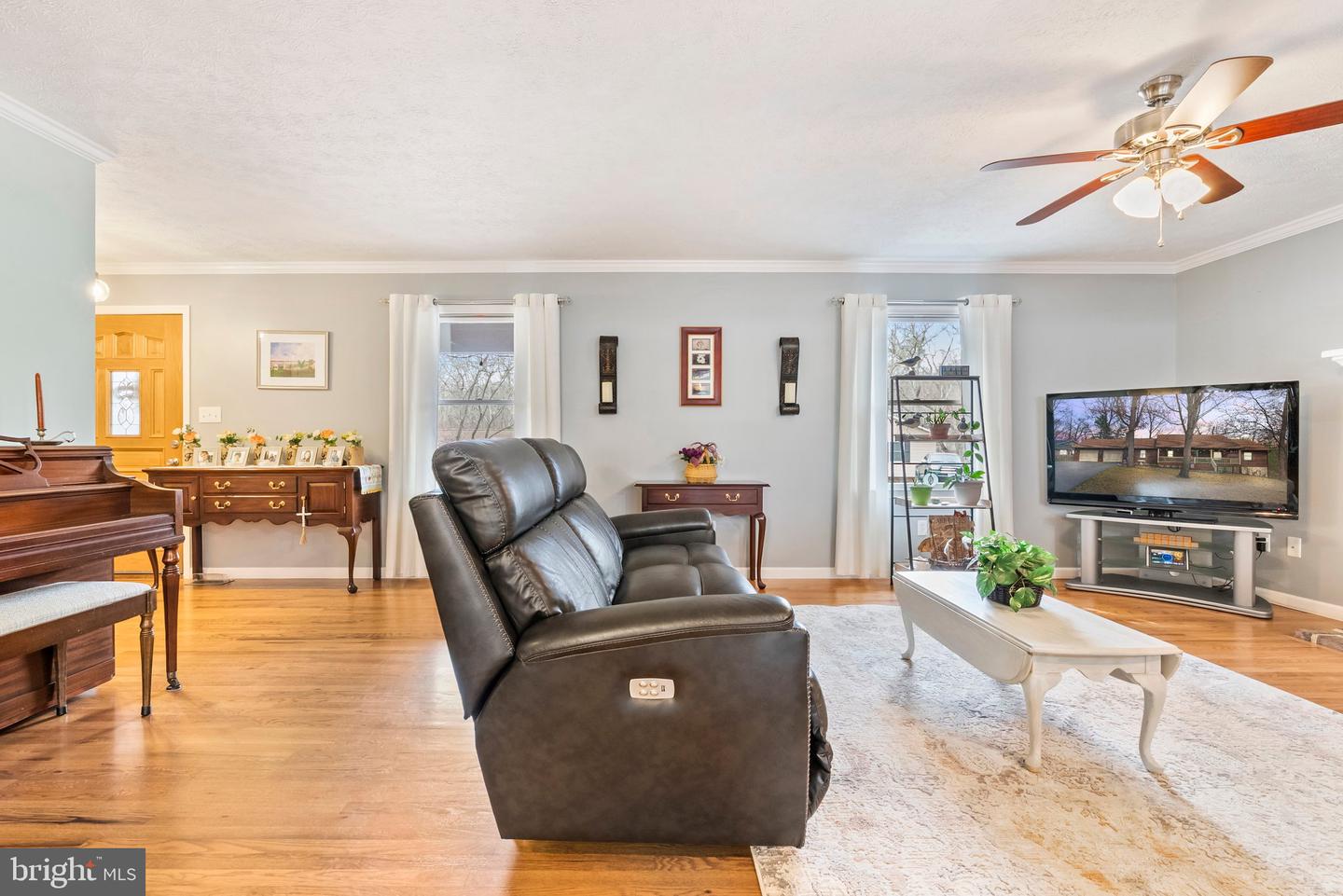 107 REDBUD CIR, CROSS JUNCTION, Virginia 22625, 3 Bedrooms Bedrooms, ,3 BathroomsBathrooms,Residential,For sale,107 REDBUD CIR,VAFV2033160 MLS # VAFV2033160