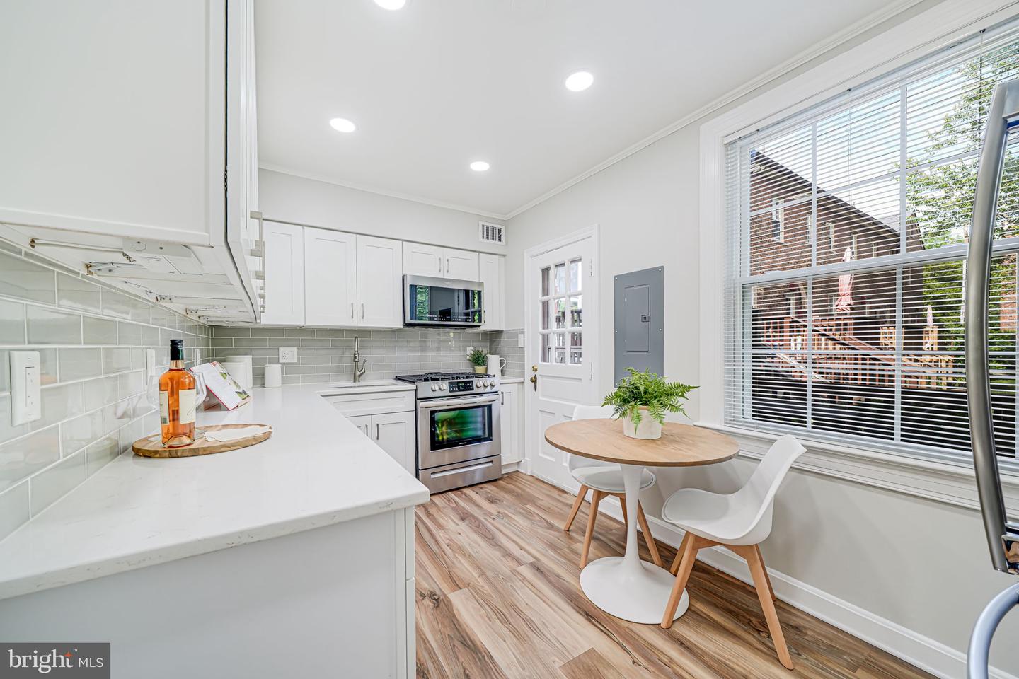 1301 S CLEVELAND ST #353, ARLINGTON, Virginia 22204, 1 Bedroom Bedrooms, ,1 BathroomBathrooms,Residential,For sale,1301 S CLEVELAND ST #353,VAAR2055366 MLS # VAAR2055366