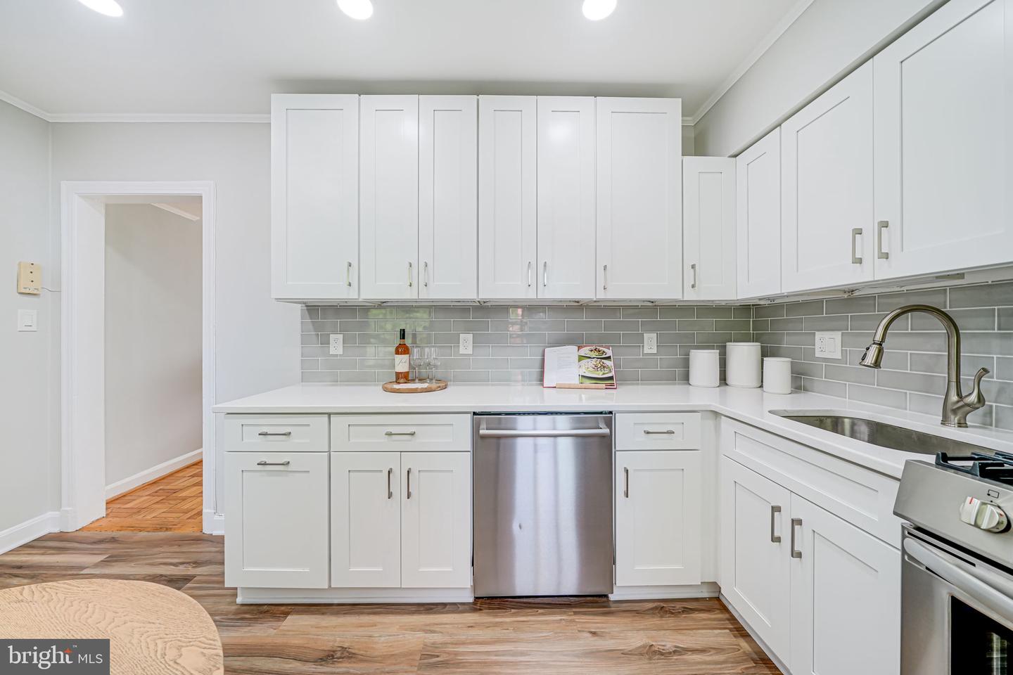 1301 S CLEVELAND ST #353, ARLINGTON, Virginia 22204, 1 Bedroom Bedrooms, ,1 BathroomBathrooms,Residential,For sale,1301 S CLEVELAND ST #353,VAAR2055366 MLS # VAAR2055366