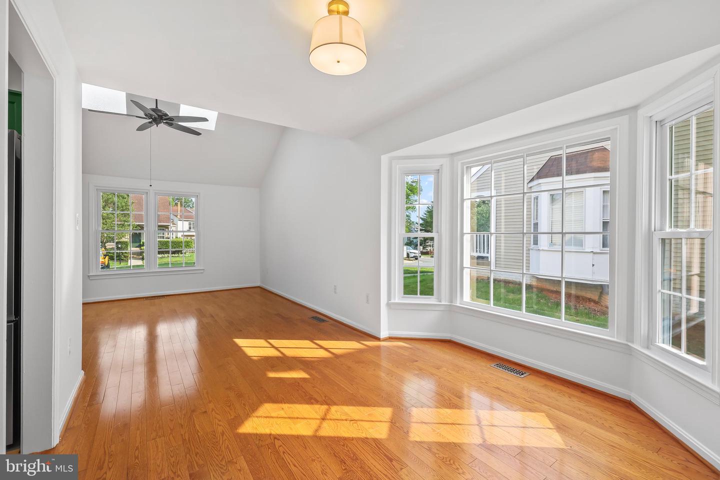 14451 WHISPERWOOD CT, DUMFRIES, Virginia 22025, 2 Bedrooms Bedrooms, ,3 BathroomsBathrooms,Residential,For sale,14451 WHISPERWOOD CT,VAPW2091344 MLS # VAPW2091344