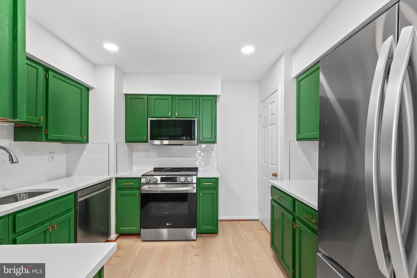 14451 WHISPERWOOD CT, DUMFRIES, Virginia 22025, 2 Bedrooms Bedrooms, ,3 BathroomsBathrooms,Residential,For sale,14451 WHISPERWOOD CT,VAPW2091344 MLS # VAPW2091344