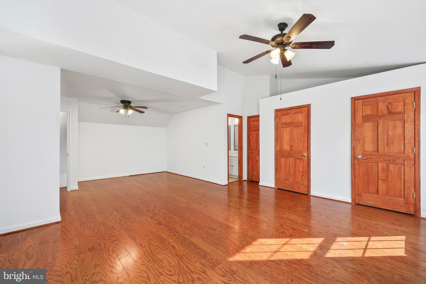 14451 WHISPERWOOD CT, DUMFRIES, Virginia 22025, 2 Bedrooms Bedrooms, ,3 BathroomsBathrooms,Residential,For sale,14451 WHISPERWOOD CT,VAPW2091344 MLS # VAPW2091344