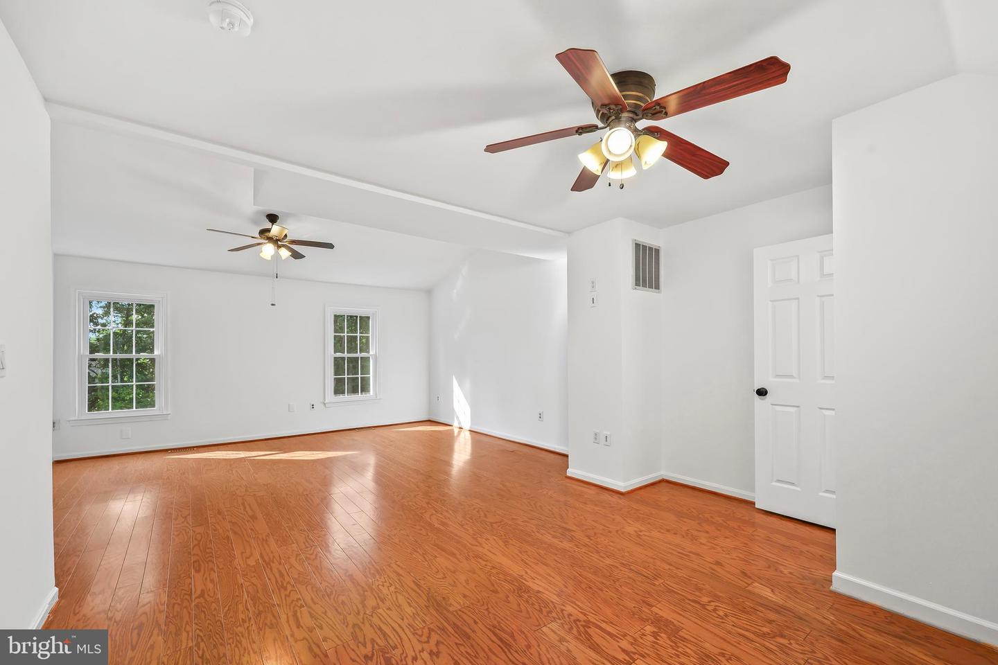14451 WHISPERWOOD CT, DUMFRIES, Virginia 22025, 2 Bedrooms Bedrooms, ,3 BathroomsBathrooms,Residential,For sale,14451 WHISPERWOOD CT,VAPW2091344 MLS # VAPW2091344