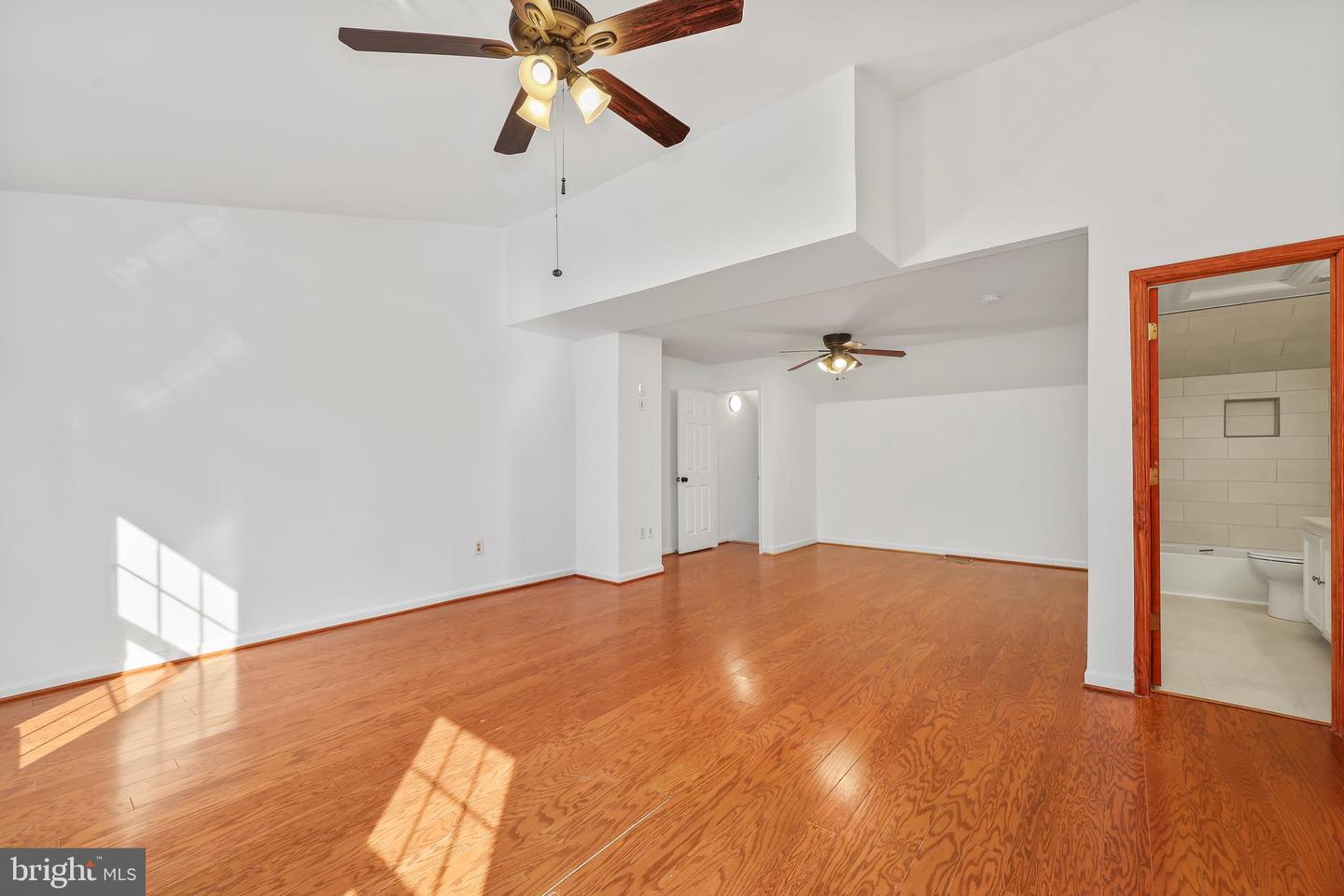14451 WHISPERWOOD CT, DUMFRIES, Virginia 22025, 2 Bedrooms Bedrooms, ,3 BathroomsBathrooms,Residential,For sale,14451 WHISPERWOOD CT,VAPW2091344 MLS # VAPW2091344
