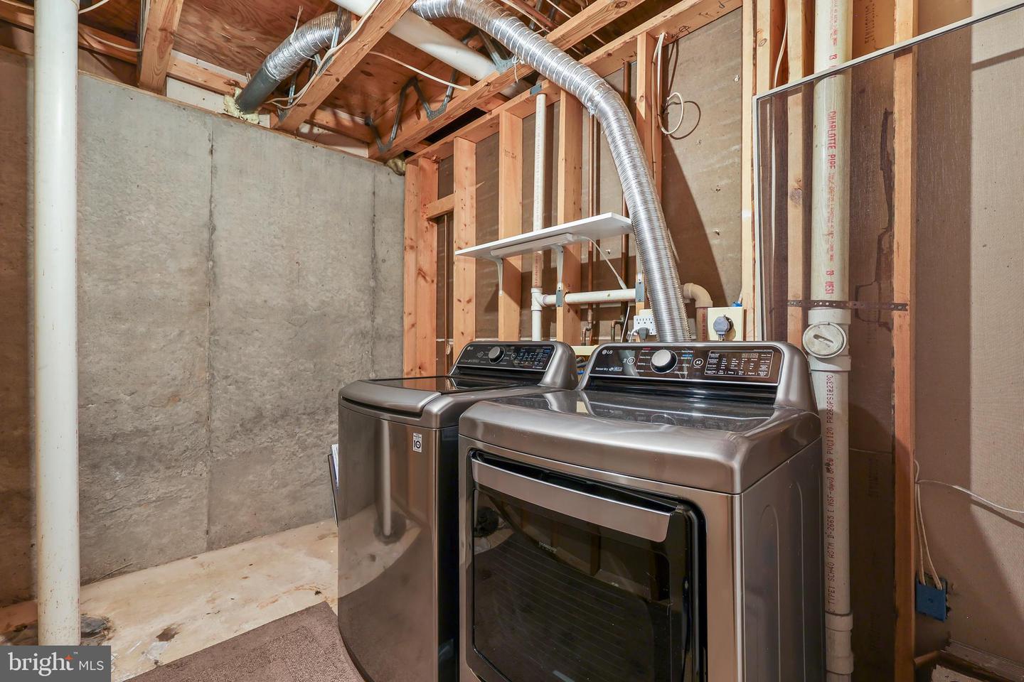 14451 WHISPERWOOD CT, DUMFRIES, Virginia 22025, 2 Bedrooms Bedrooms, ,3 BathroomsBathrooms,Residential,For sale,14451 WHISPERWOOD CT,VAPW2091344 MLS # VAPW2091344