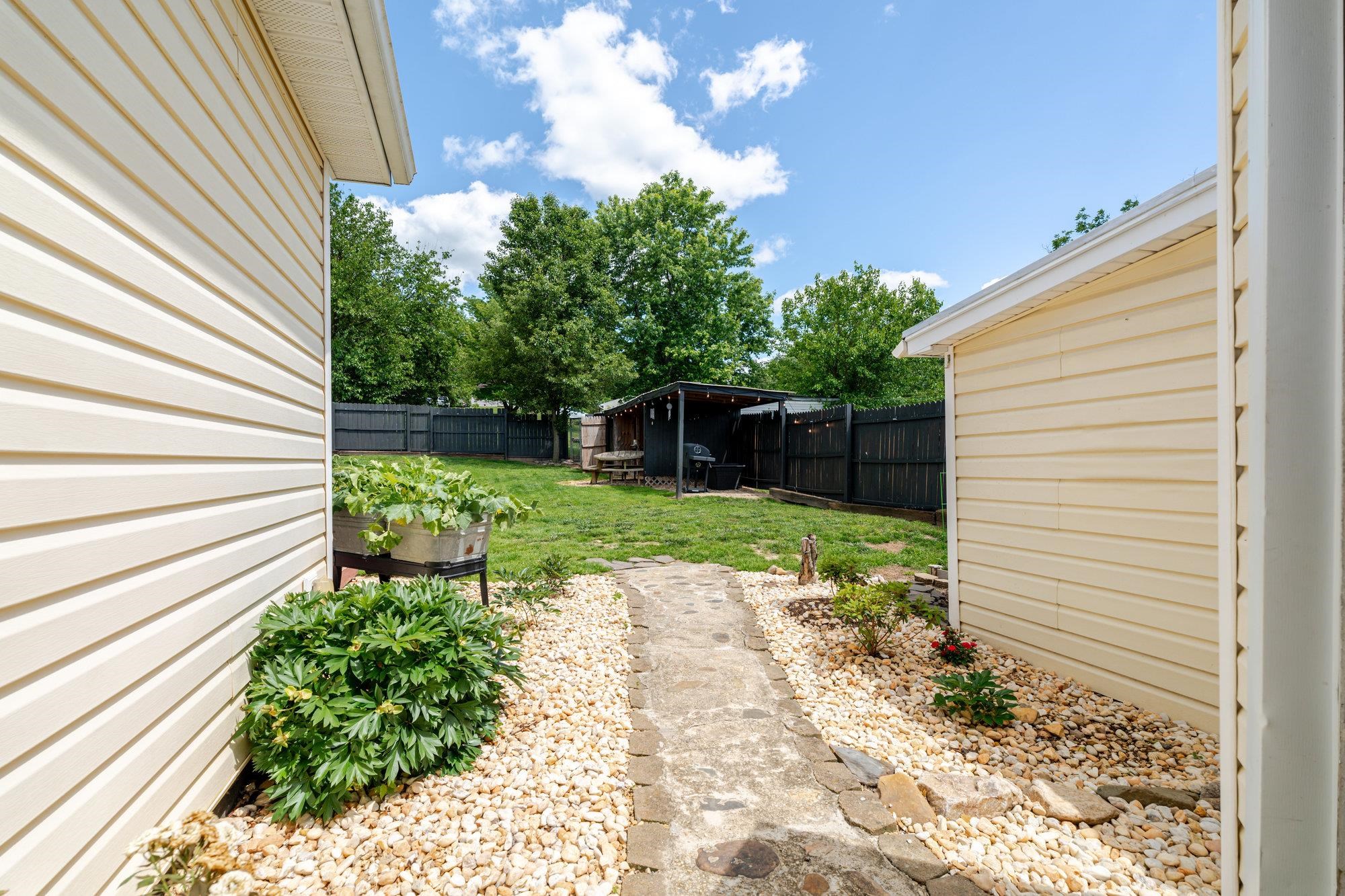 206 N THIRD ST, SHENANDOAH, Virginia 22849, 3 Bedrooms Bedrooms, ,2 BathroomsBathrooms,Residential,206 N THIRD ST,665052 MLS # 665052