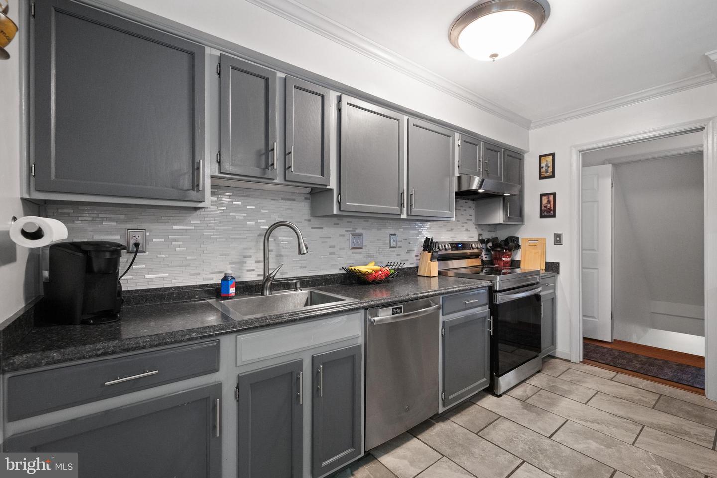 15251 CEDAR KNOLL CT, DUMFRIES, Virginia 22025, 3 Bedrooms Bedrooms, 7 Rooms Rooms,3 BathroomsBathrooms,Residential,For sale,15251 CEDAR KNOLL CT,VAPW2091484 MLS # VAPW2091484